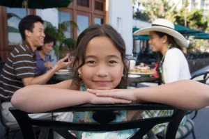 Family Dining Outside-71563641